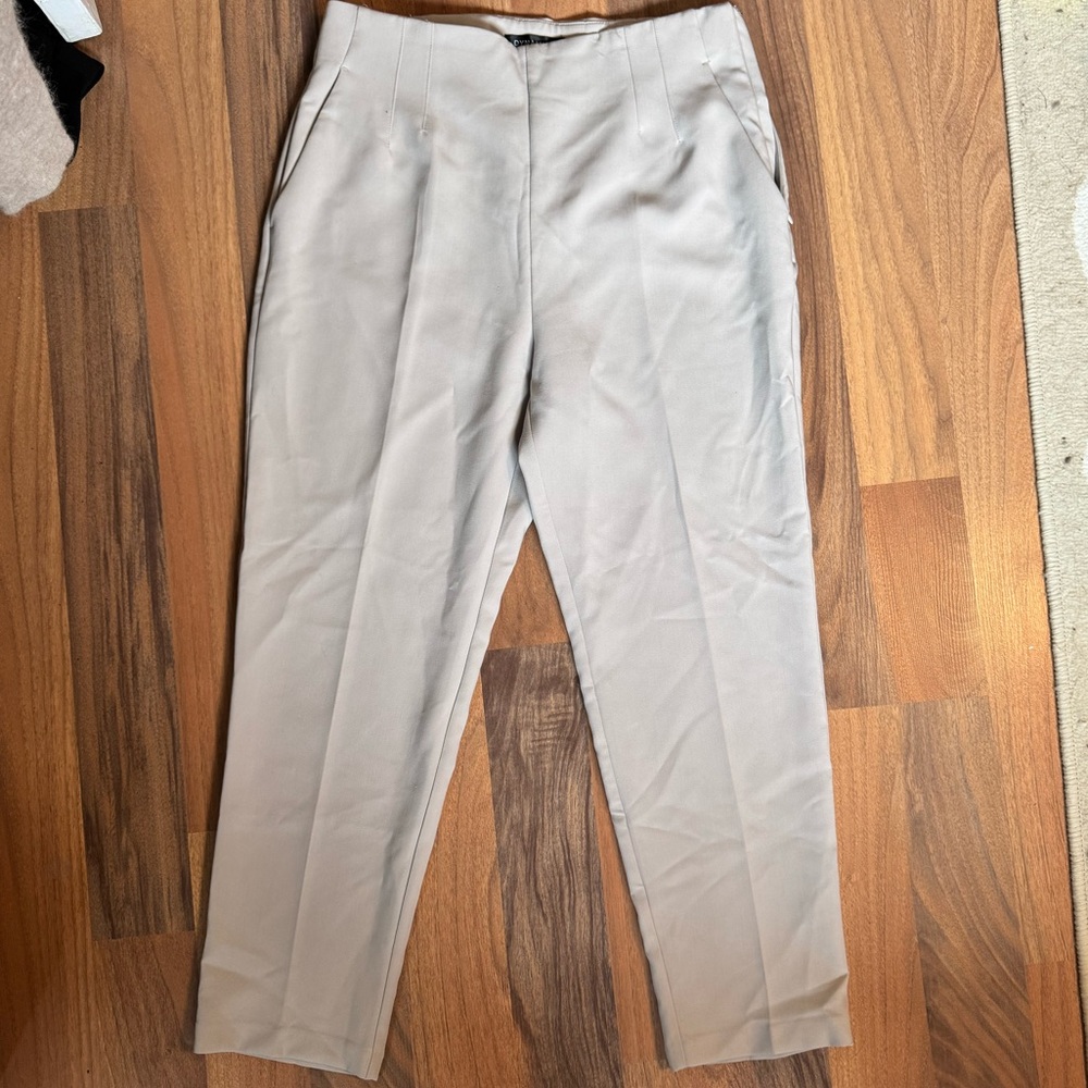 Dynamite Women's Beige Dress Pants